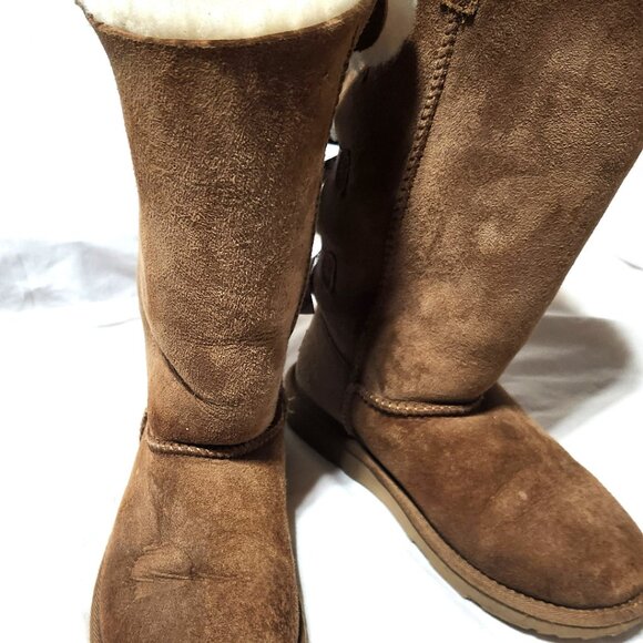 Girls’ UGG Bailey Bow II Boots – Size 2 – Chestnut Suede with Satin Ribbons - Picture 2 of 12